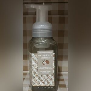 Bath & Body Works Coconut Lime Verbena gentle and clean foaming hand soap